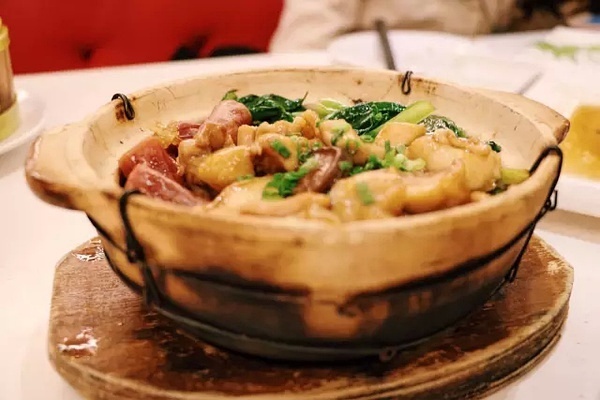 我替你评测了京城十家餐厅的煲仔饭