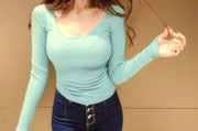 冰箱姐搞笑：腿长秀什么，有游戏还要女友干嘛，走开！