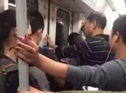 深井冰：姑娘你们如此秀恩爱，真是胆量很大