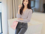 萌妹子：紧身裤美女，一样可以优雅而美丽！