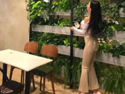 萌妹子：阔腿牛仔裤，让你身材凹凸有致！