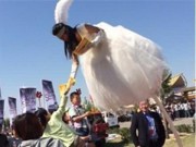 冰箱姐：妹子做宣传的方式这么有创意，难怪会有那么多人抢着要啊
