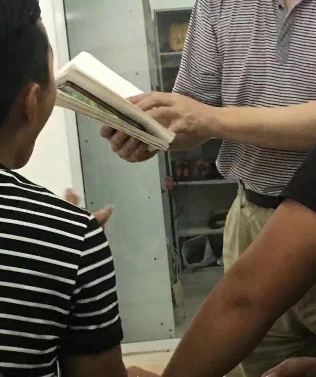 深井冰：轻伤不下火线，除了扶墙就服你！