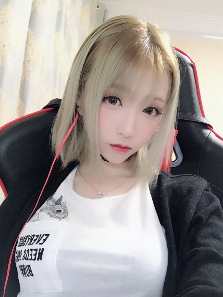 美女coser青青子：付出爱的作品才有灵魂