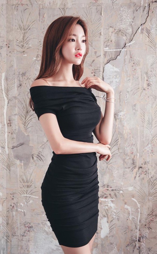 萌妹子：：春节里的这份冷艳美丽，也是迷人！