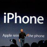 10 年前，苹果直营店外被挤得水泄不通：iPhone 上市了